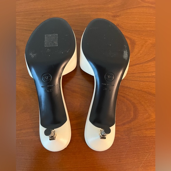 Vintage Chanel White Sandal 36.5 US 6.5 - Picture 8 of 9